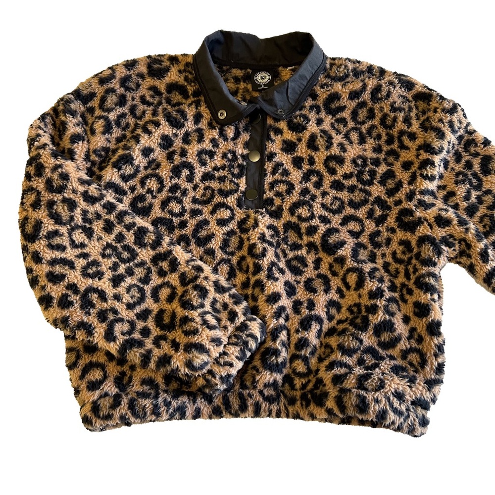 Pacsun leopard print fleece with collar